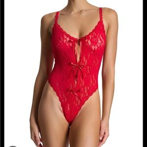 Hanky Panky crotchless Red Lace teddy Bodysuit - never worn